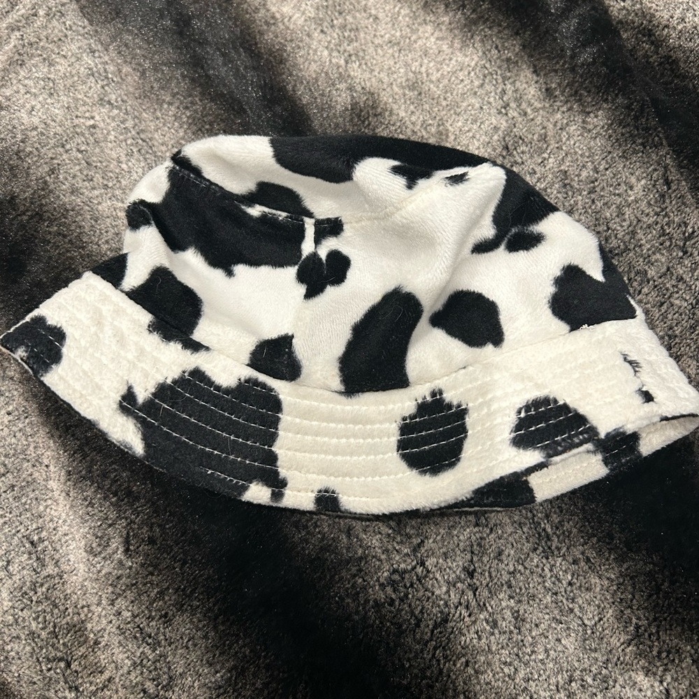 Cow bucket hat, women’s S-M